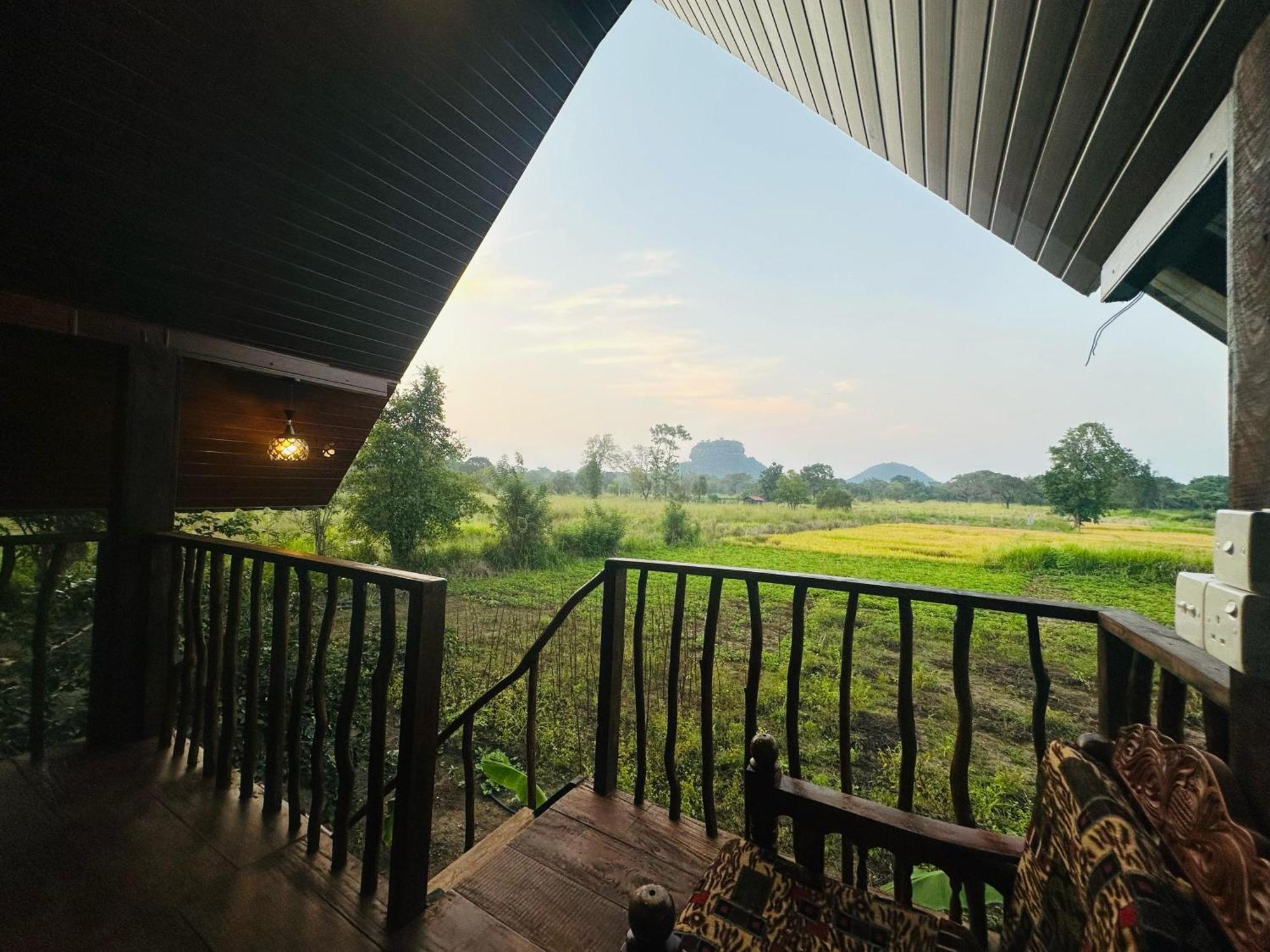 The Rock & Wild लॉज Sigiriya